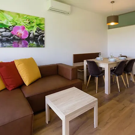 Appartamento Apartment In Zsira Near Thermal Spa, Cleaning Included *