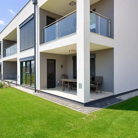 Appartamento Apartment In Zsira Near Thermal Spa, Cleaning Included Zsira